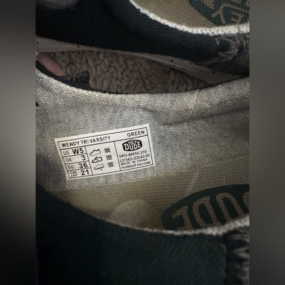 Hey Dude “Wendy” size 5 - Picture 2 of 4